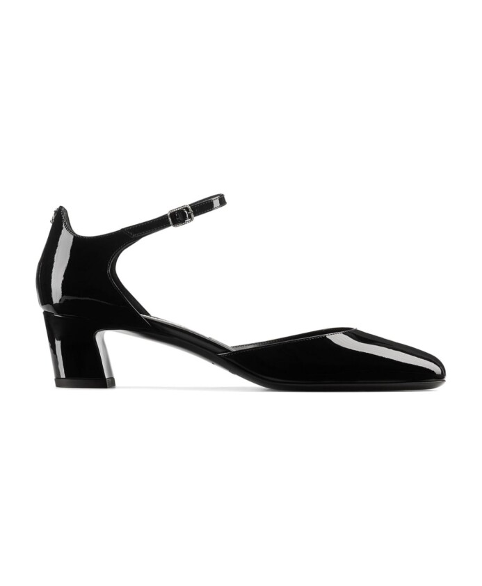 black-heeled-shoes