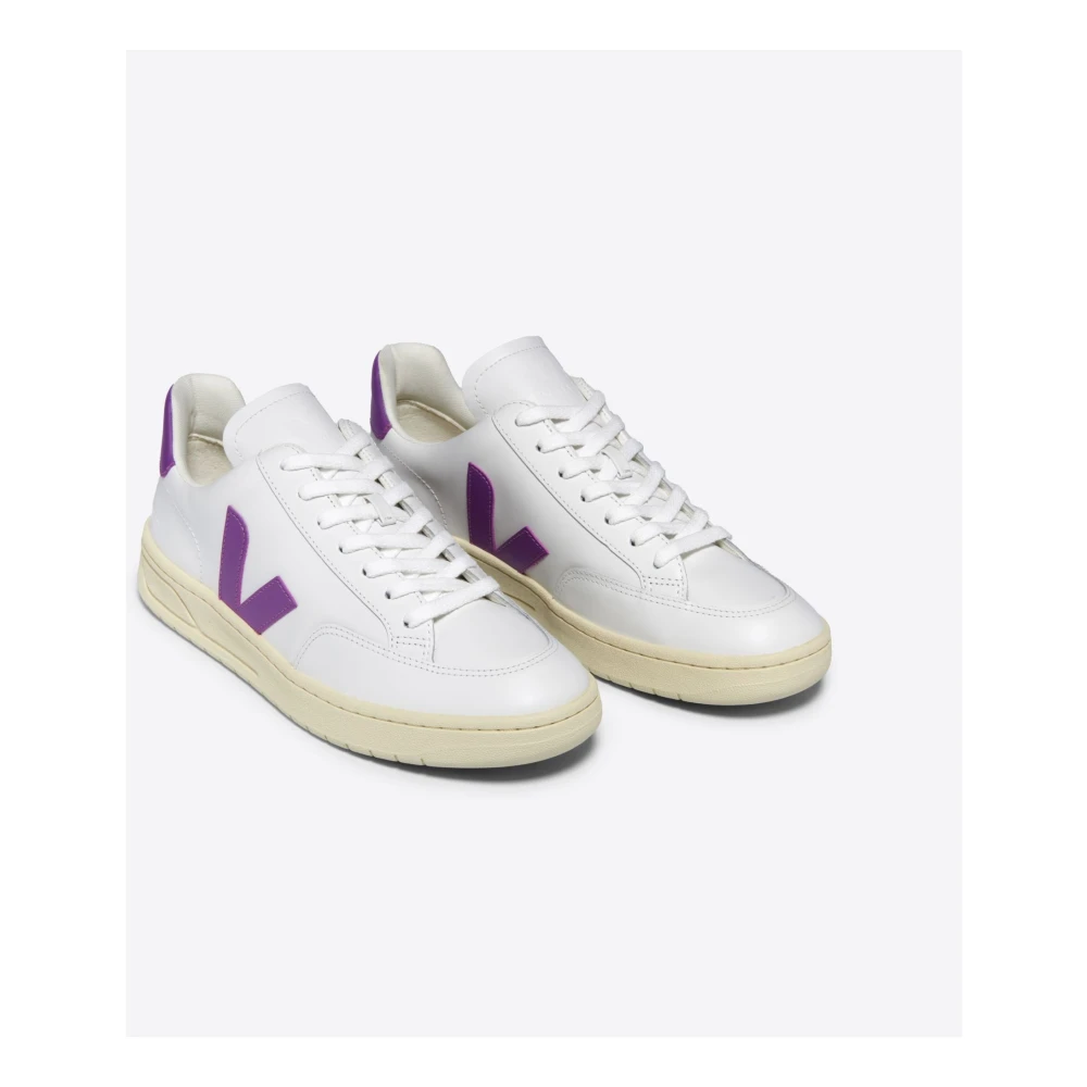 Veja Witte en Paarse Leren Sneakers White Dames