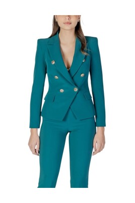 polyester-blazer-with-classic-tailoring