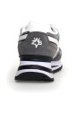 sneakers-grises-avec-inserts-en-daim