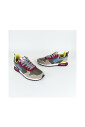 sneakers-vintage-avec-tissu-technique-et-daim-lave