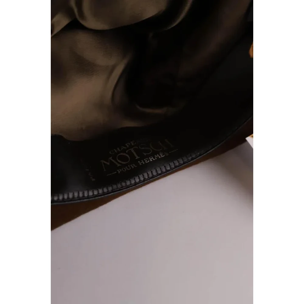Hermès Vintage Pre-owned Leather hats Brown Dames