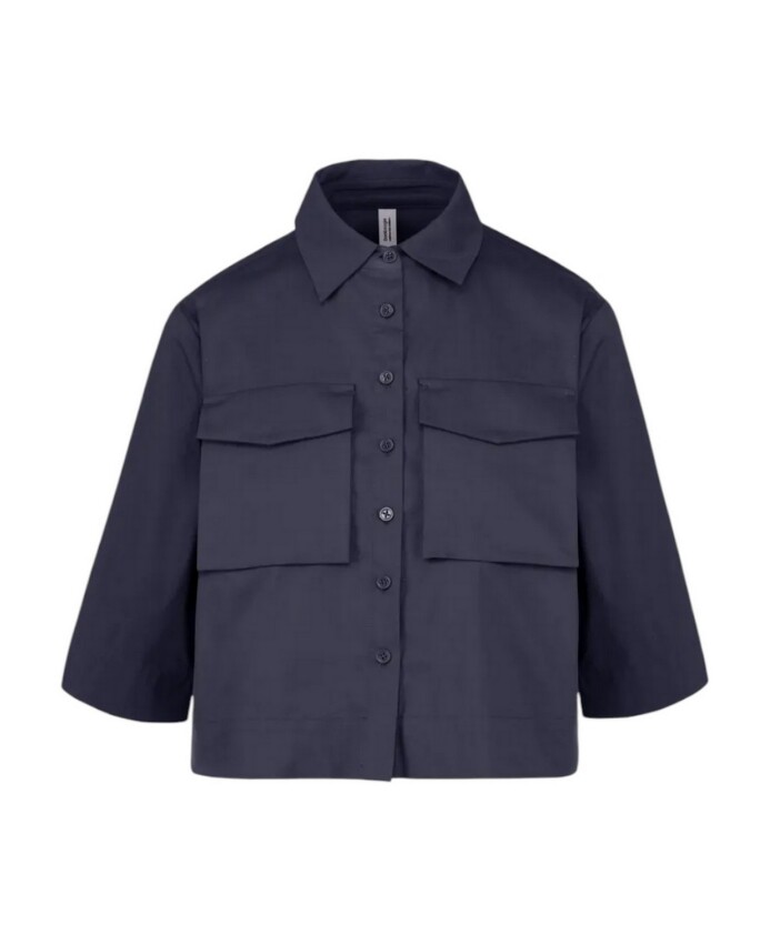 chemise-bleue-en-coton-stretch-avec-poches-a-rabat