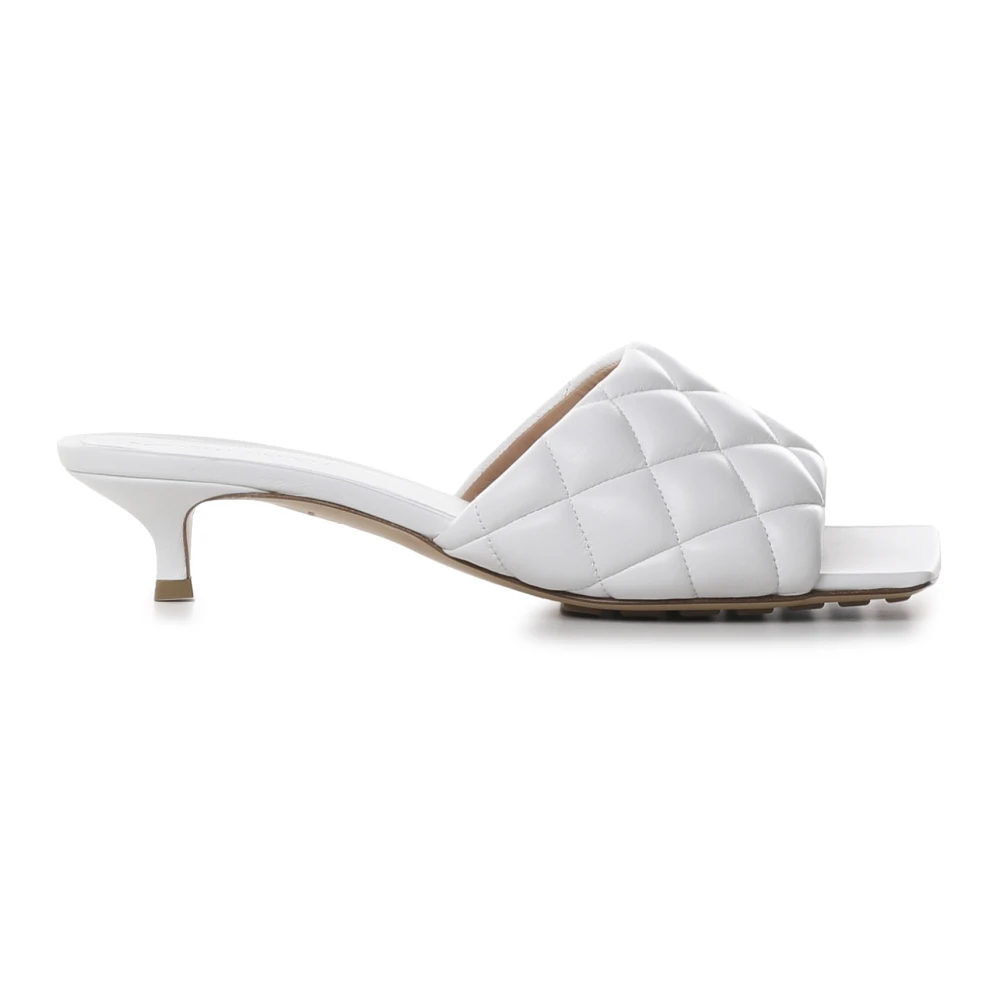 Bottega Veneta Gewatteerde Leren Sandalen White Dames