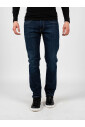 slim-fit-jeans