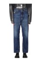 jeans-bleus-coupe-decontractee