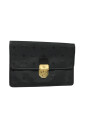 pre-owned-cuir-pochettes-minaudieres