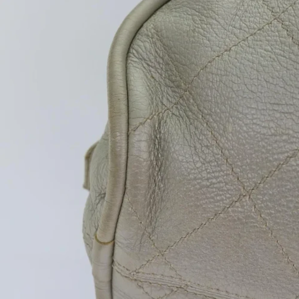 Chanel Vintage Pre-owned Leather handbags Gray Dames