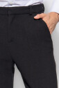 pantalon-a-plis-devant