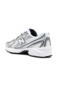 witte-mesh-sneakers-met-reflecterende-details
