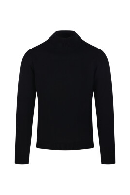 nero-sweater-stylish-and-comfortable