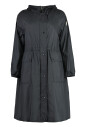 impermeable-a-capuche-en-tissu-techno