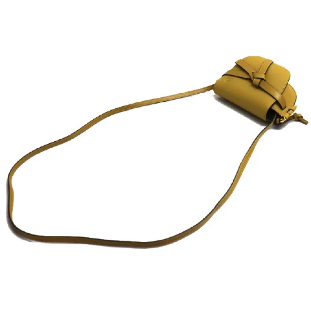 Loewe Pre-owned Fabric shoulder-bags Brown Dames