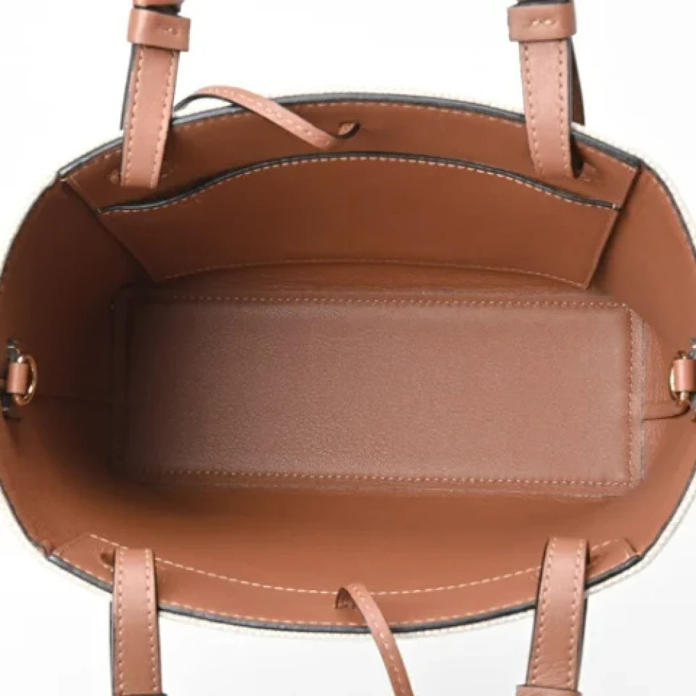 Loewe Pre-owned Canvas handbags Beige Dames