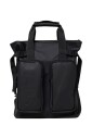 sac-a-dos-minimaliste-avec-poches