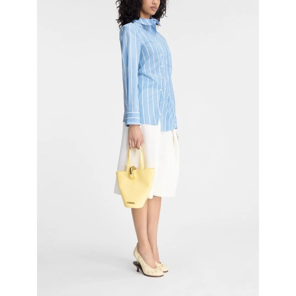 Jacquemus Asymmetrisch Overhemd met Parelknopen Blue Dames