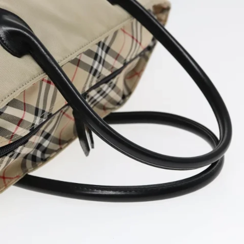 Burberry Vintage Pre-owned Nylon handbags Beige Dames