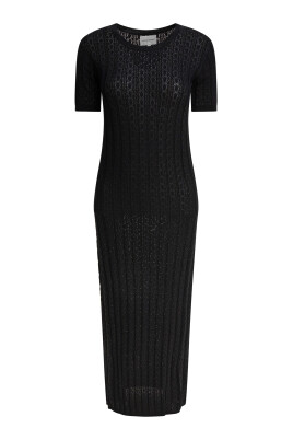 black-dress-elegant-comfortable-sleek-design