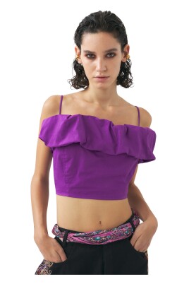 off-shoulder-cropped-top-pop