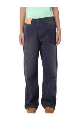 jean-bleu-marine-avec-poches-et-coupe-decontractee