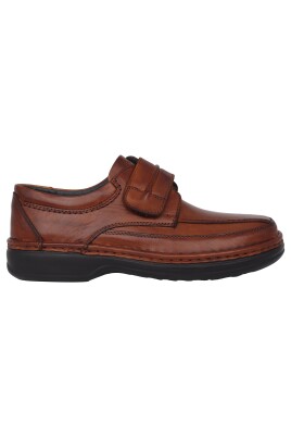 chaussure-homme-a-large-bride-marron