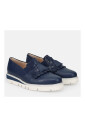 sneakers-bleues-a-franges-et-pompons