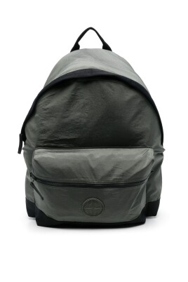 sac-a-dos-vert-avec-poche-avant-a-fermeture-eclair