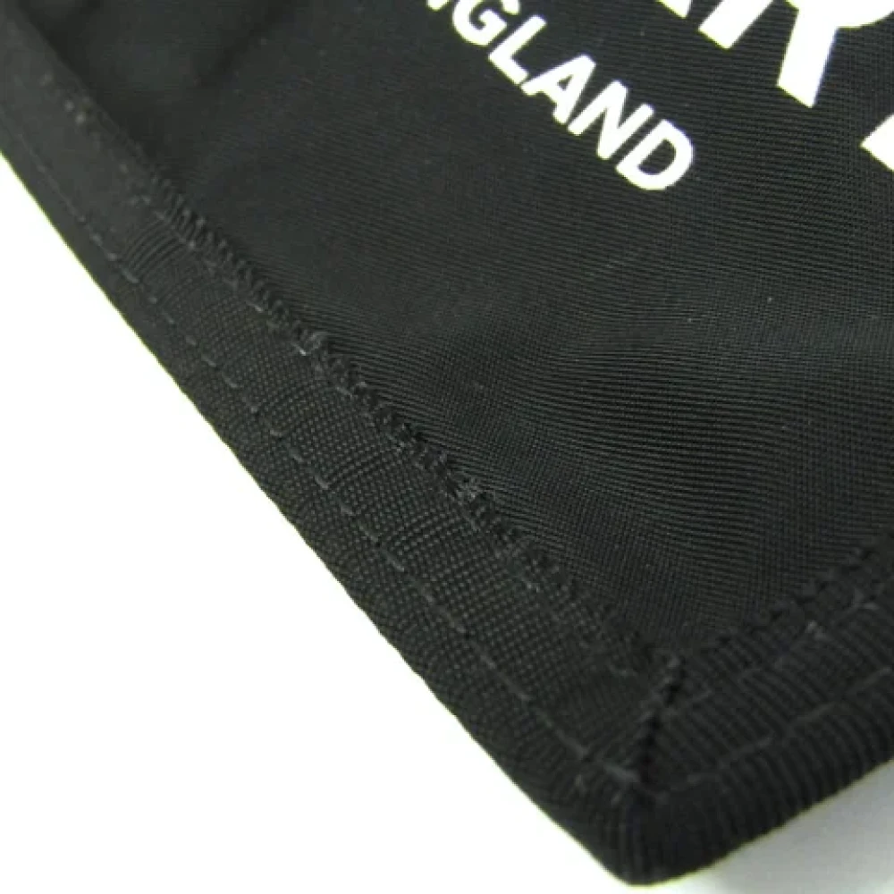 Burberry Vintage Pre-owned Nylon shoulder-bags Black Dames