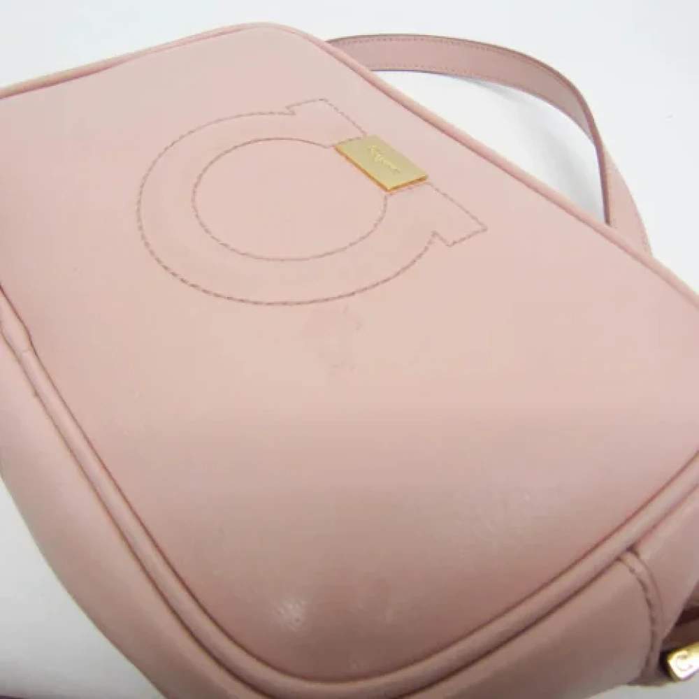 Salvatore Ferragamo Pre-owned Leather shoulder-bags Pink Dames