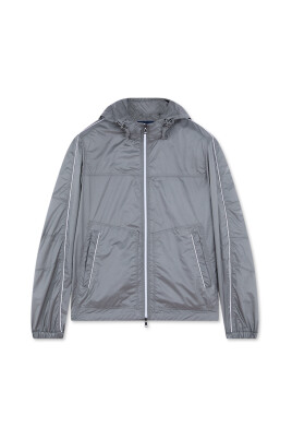 diamond-windbreaker-typhoon