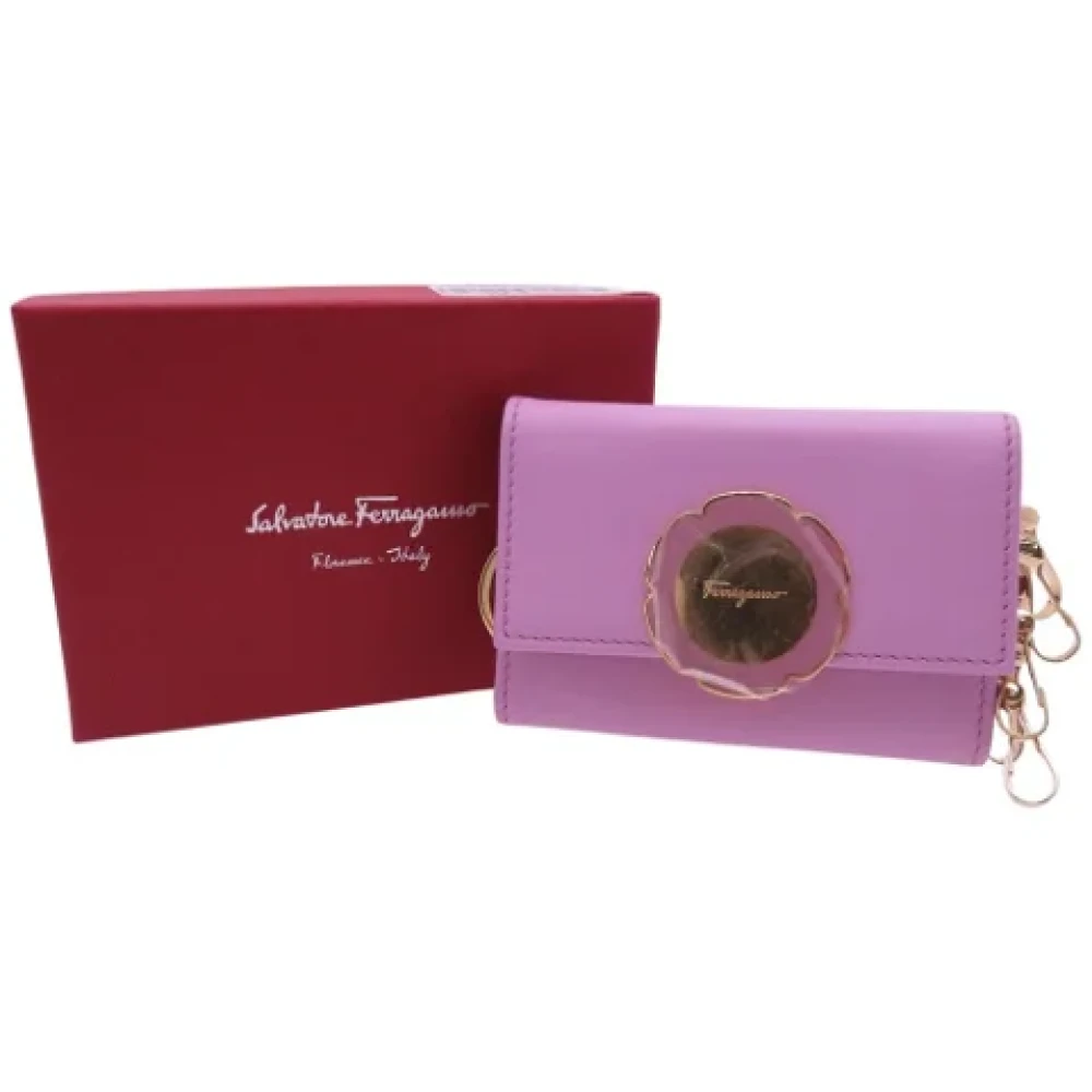 Salvatore Ferragamo Pre-owned Leather key-holders Pink Dames