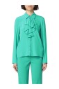 chemisier-en-soie-vert-a-volants-style-elegant