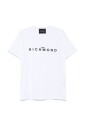 t-shirt-blanc-avec-un-design-unique
