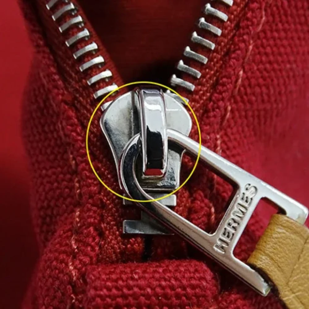 Hermès Vintage Pre-owned Canvas clutches Red Dames