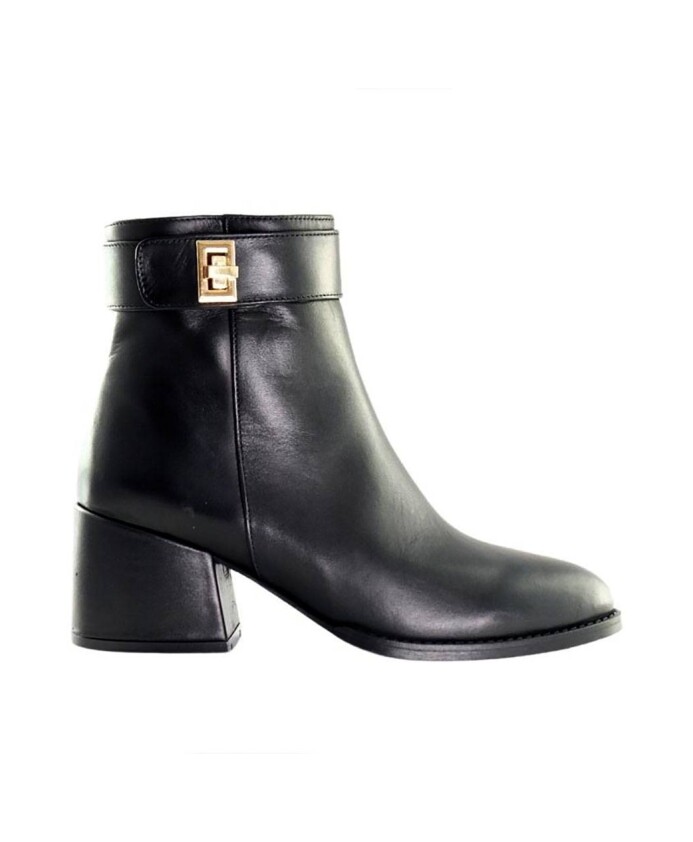 bottines-noires-a-talons-en-cuir
