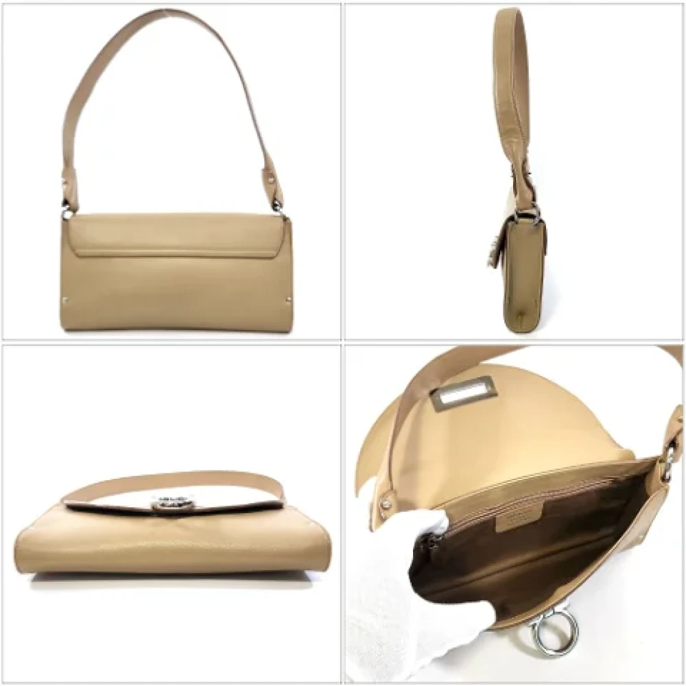 Salvatore Ferragamo Pre-owned Leather shoulder-bags Beige Dames