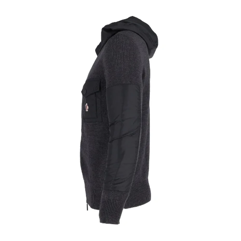 Moncler Pre-owned Wool tops Gray Dames