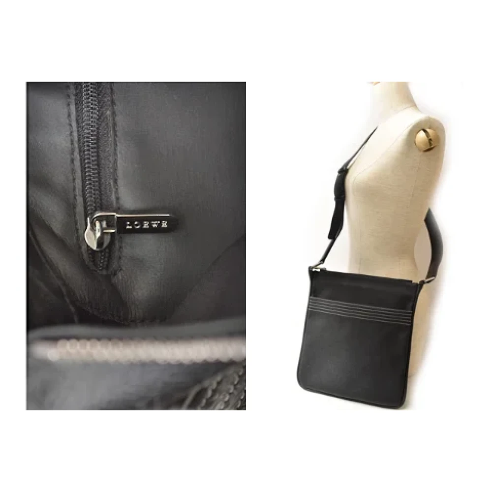 Loewe Pre-owned Canvas shoulder-bags Black Dames