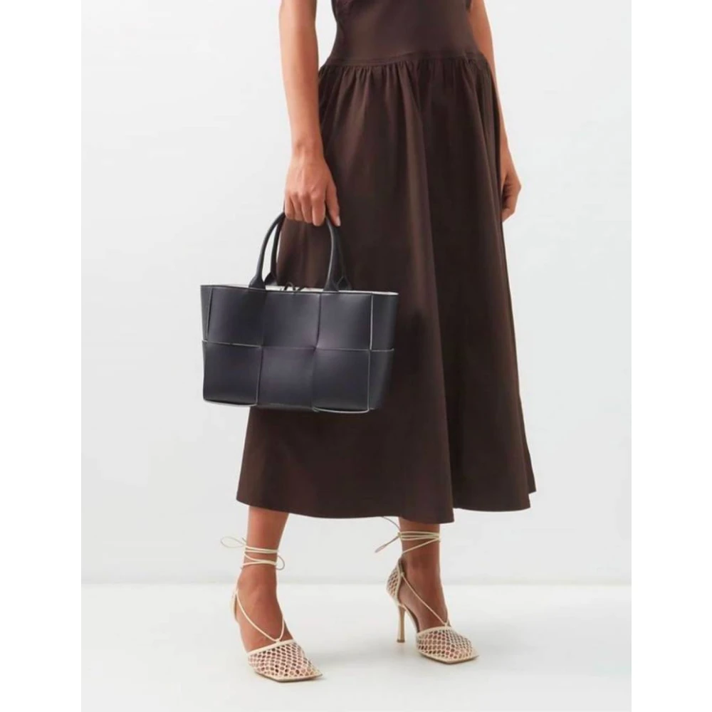 Bottega Veneta Handgemaakte Kleine Arco Tote Tas Black Dames