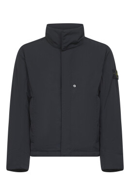 black-padded-coat-with-zip-closure