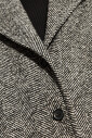 manteau-avec-un-motif-brode