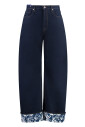 loose-fit-jeans