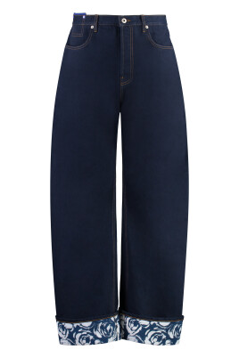 loose-fit-jeans