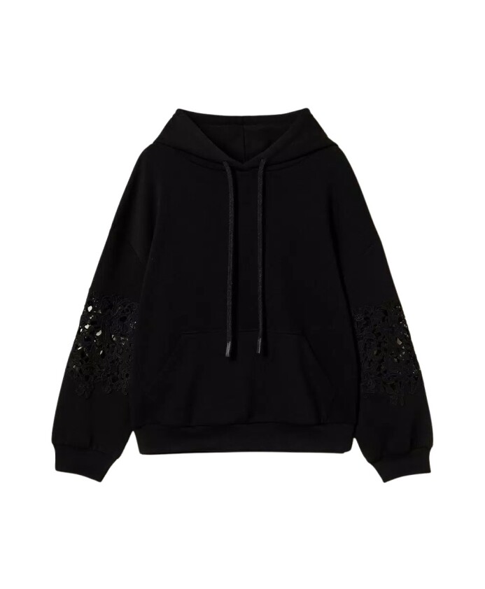 sweat-a-capuche-avec-detail-macrame
