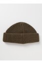 groene-geribbelde-gebreide-beanie-hoed