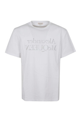 white-t-shirt-with-logo-print