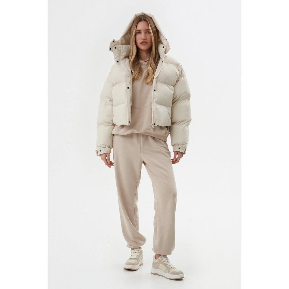 Estro Lichtbeige Gewatteerde Pufferjas voor Dames met Afneembare Capuchon Beige Dames