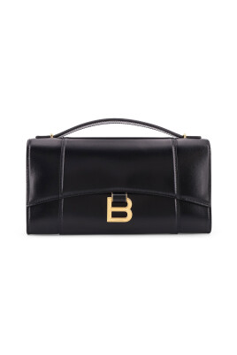 black-bags-with-magnetic-button-closure