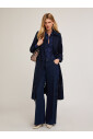 dubbelknappt-trenchcoat-i-tekniskt-tyg-med-broderi