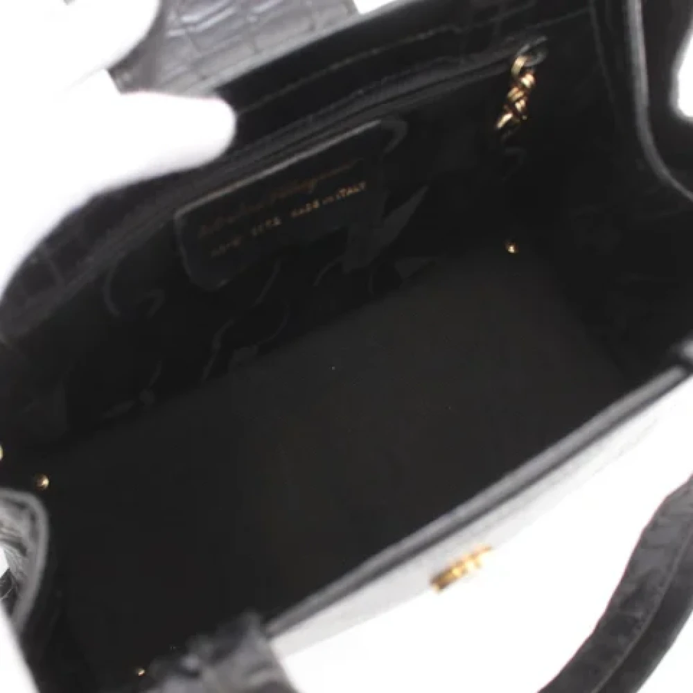 Salvatore Ferragamo Pre-owned Leather handbags Black Dames